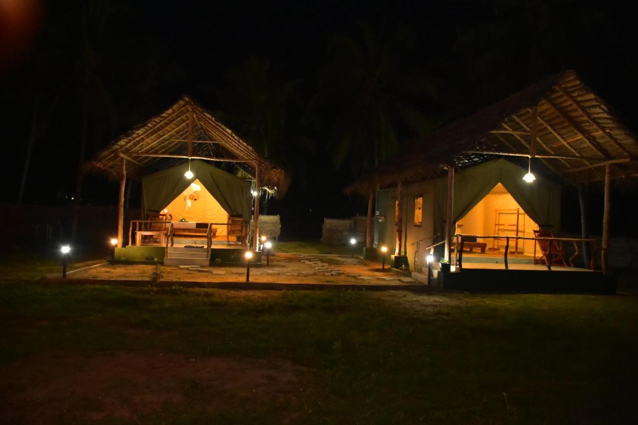 Jungle View River Camping Udawalawe Exterior foto